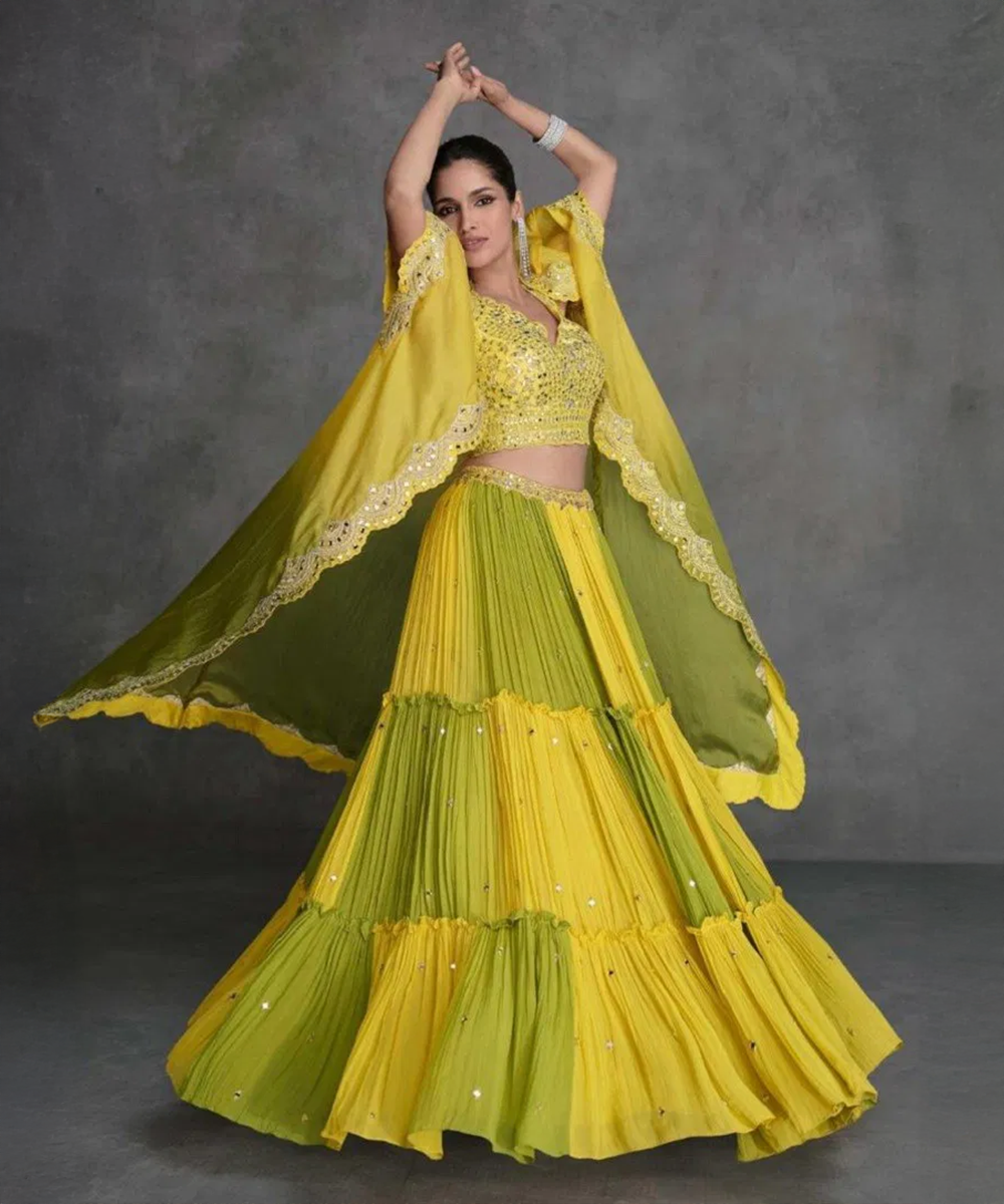 Gelb & Grüner außergewöhnlicher Lehenga Desiwear