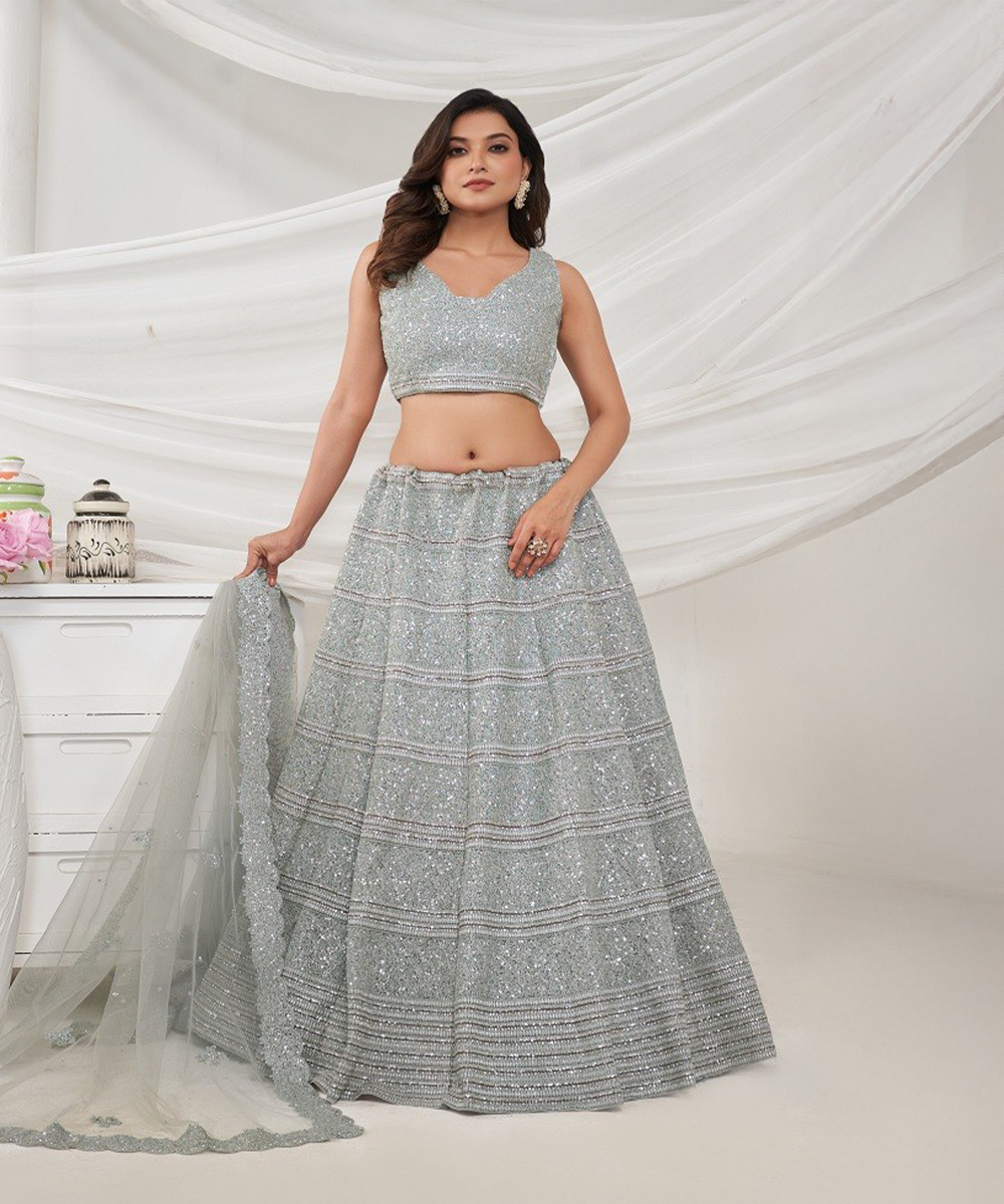 Silbernes Lehenga aus Soft Net Desiwear