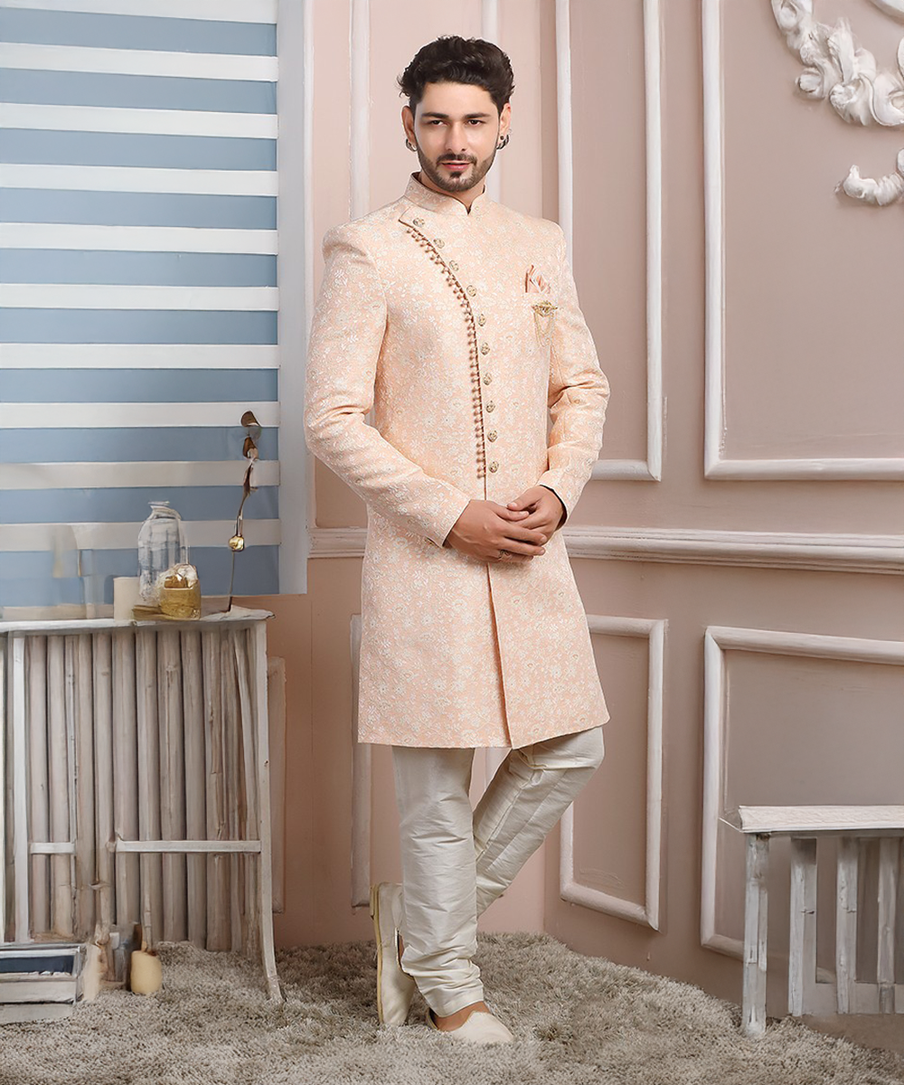 Champagnerfarbenes Jacket mit goldenen Akzenten Desiwear