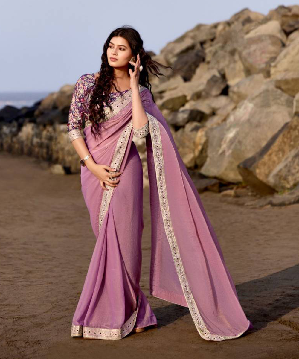 Georgette lilaner Saree mit funkelnder Bluse
