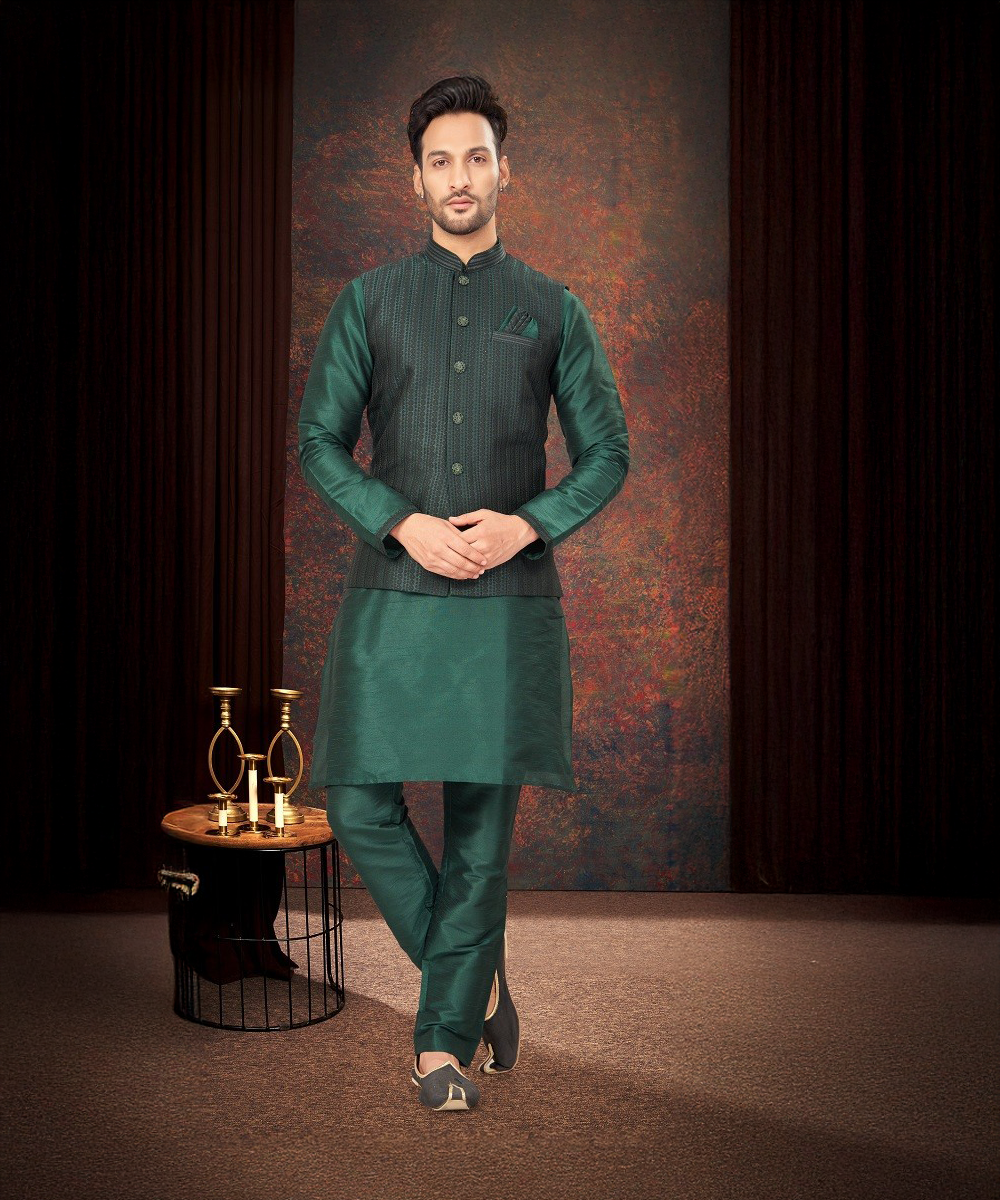 Edler Kurta Pajama mit Jacquard-Jacke – Königliche Eleganz in Smaragdgrün Desiwear
