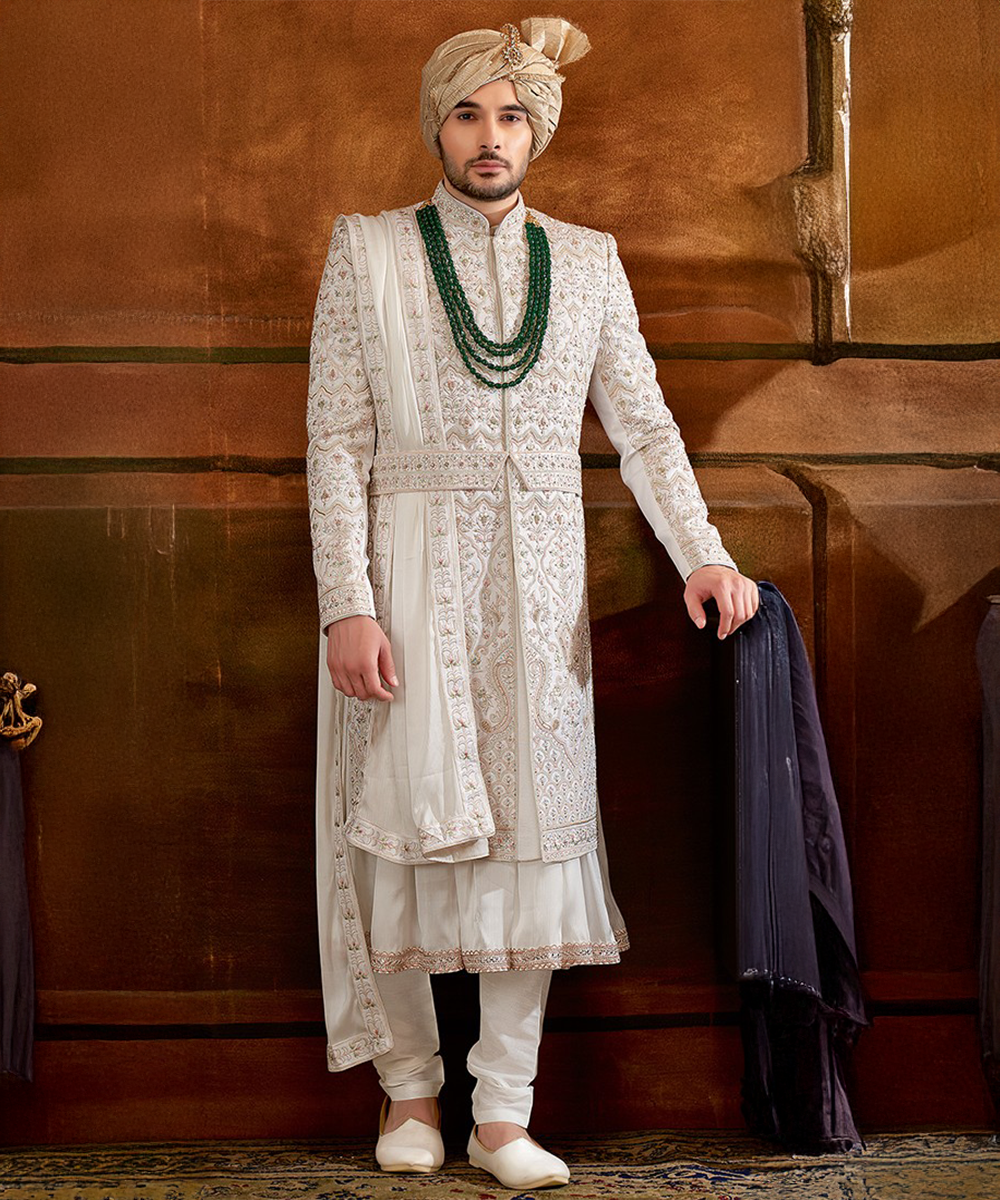 Edler Wedding Sherwani in Creme-Weiß mit Perlen Desiwear