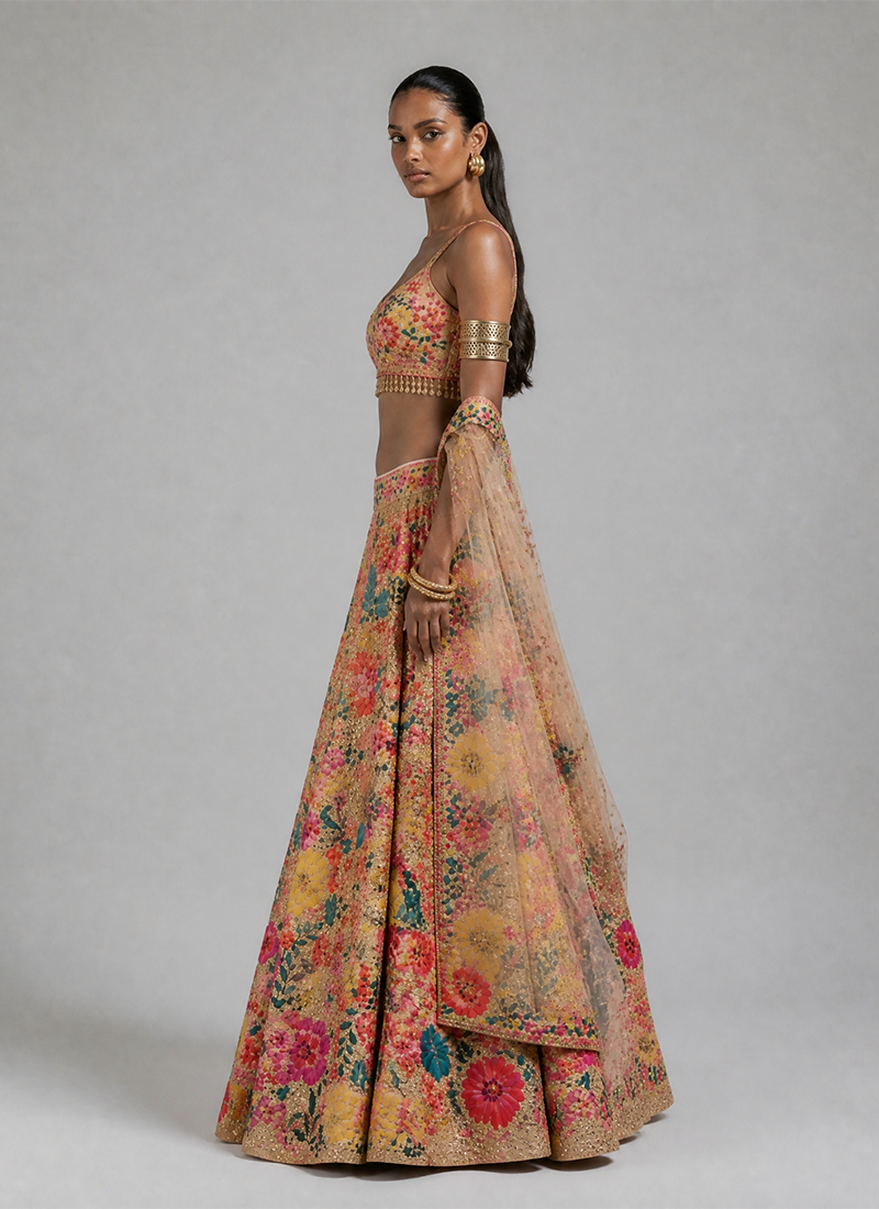 Georgette Lehenga Choli mit Blumen-Pailletten-Stickerei in Creme