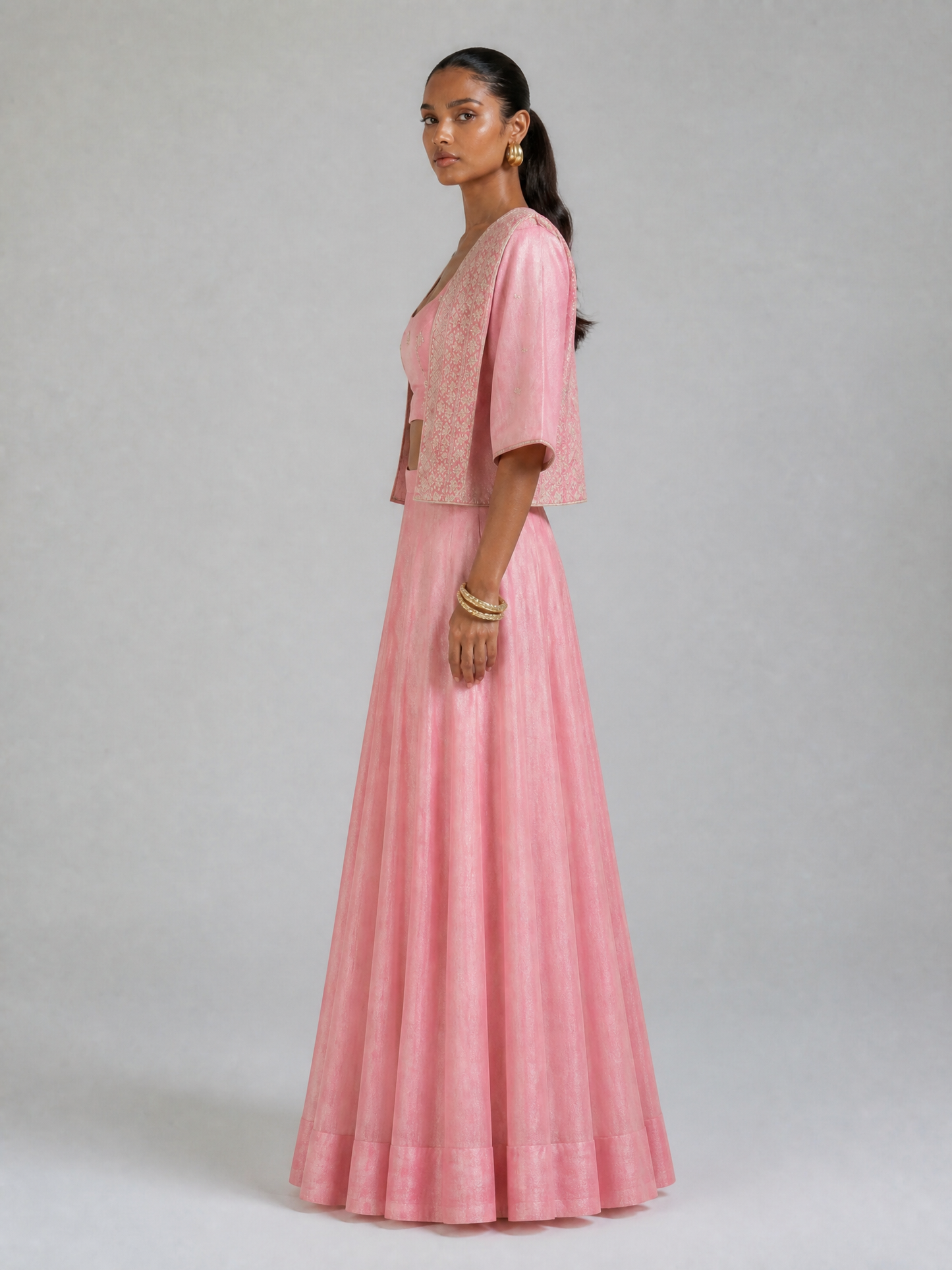 Allnen Crush Lehenga Choli – Sequin & Stickerei Collection