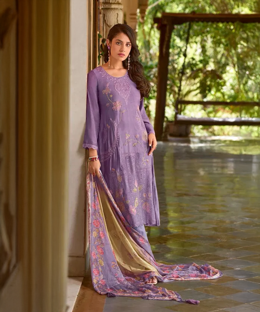 Lilanes Salwaar Kameez mit Blumenmuster aus Masleen Desiwear