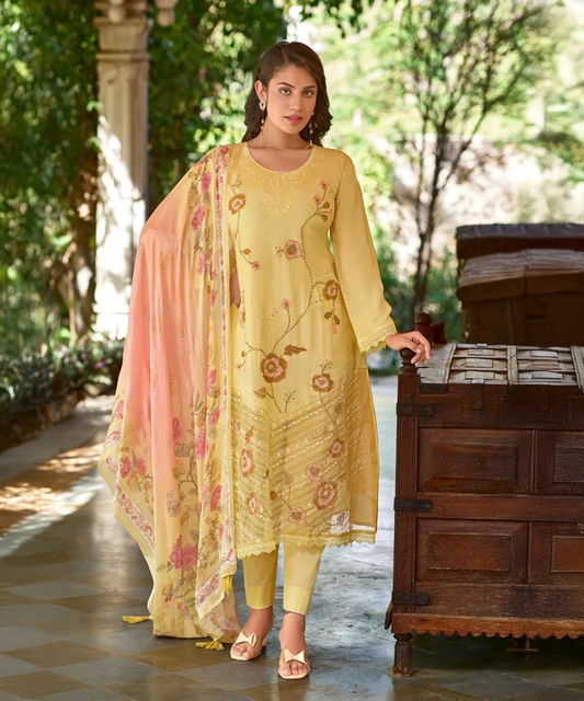 Gelber Salwaar Kameez mit Blumenmuster aus Masleen - Desiwear