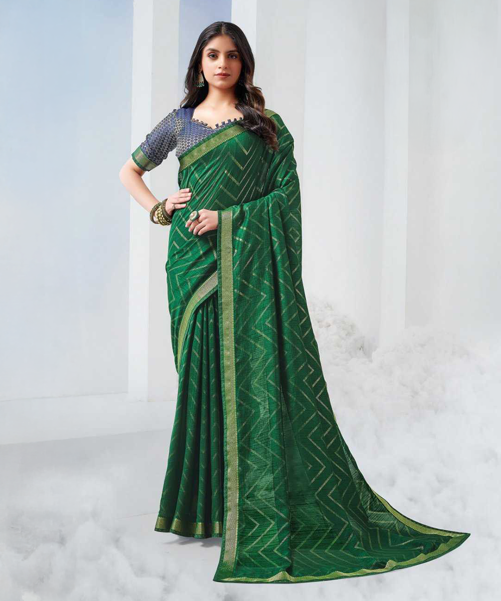 Grünes Saree mit Goldenem Muster aus Fancy Fabrics - Desiwear