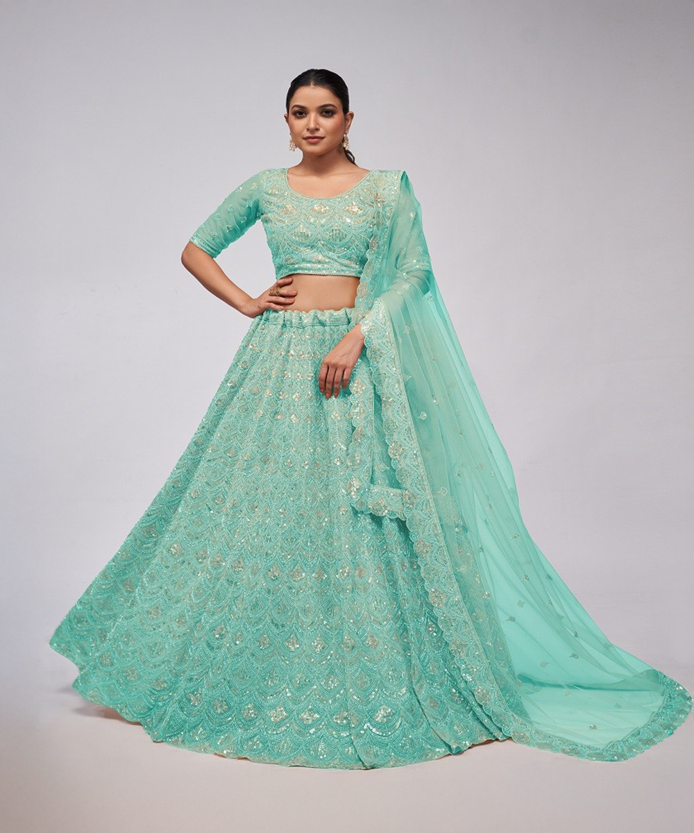 Türkiser Glänzender Lehenga aus Soft Net Desiwear