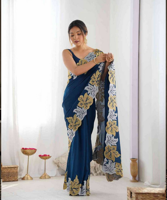 Blau Georgette Saree mit floraler Stickerei
