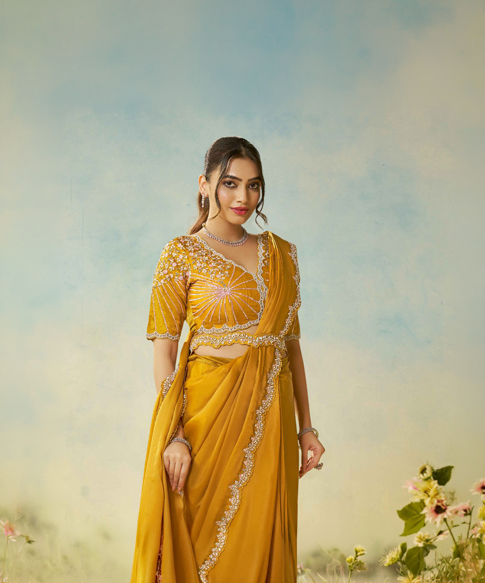 Gelber Mahotsav Odyssey Satin-Seide Designer Saree