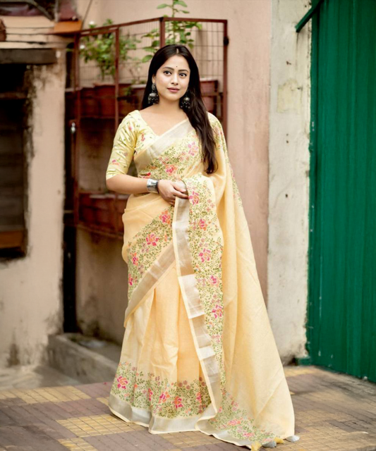 Zartgelber Baumwoll-Saree mit floraler Bluse