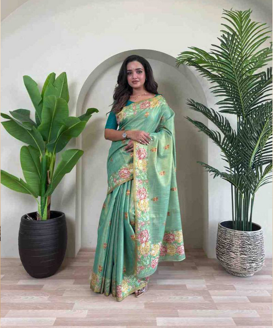 Grüner traditioneller Saree