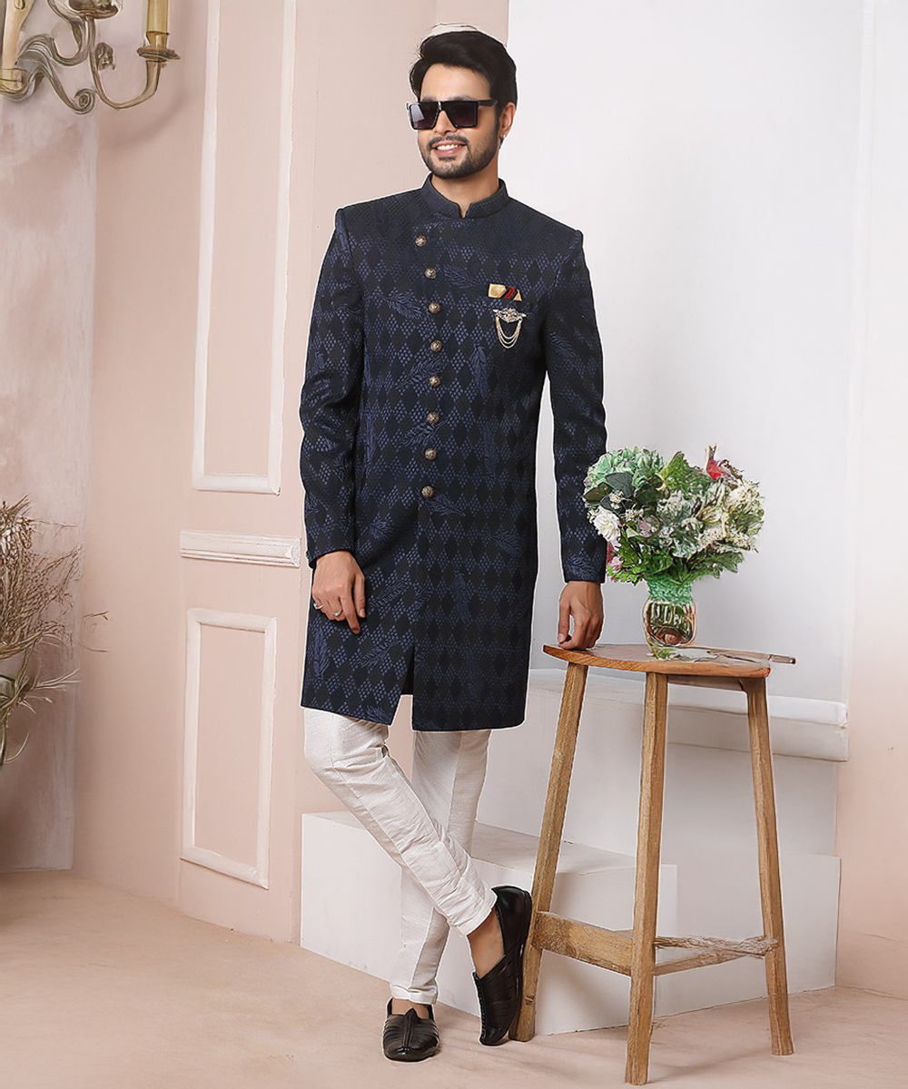 Elegantes Navy Jacket mit dezentem Muster
