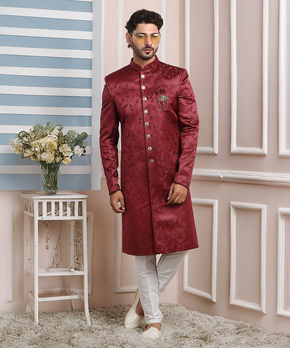 Luxuriöses Rotes Jacket mit glänzender Prägung Desiwear