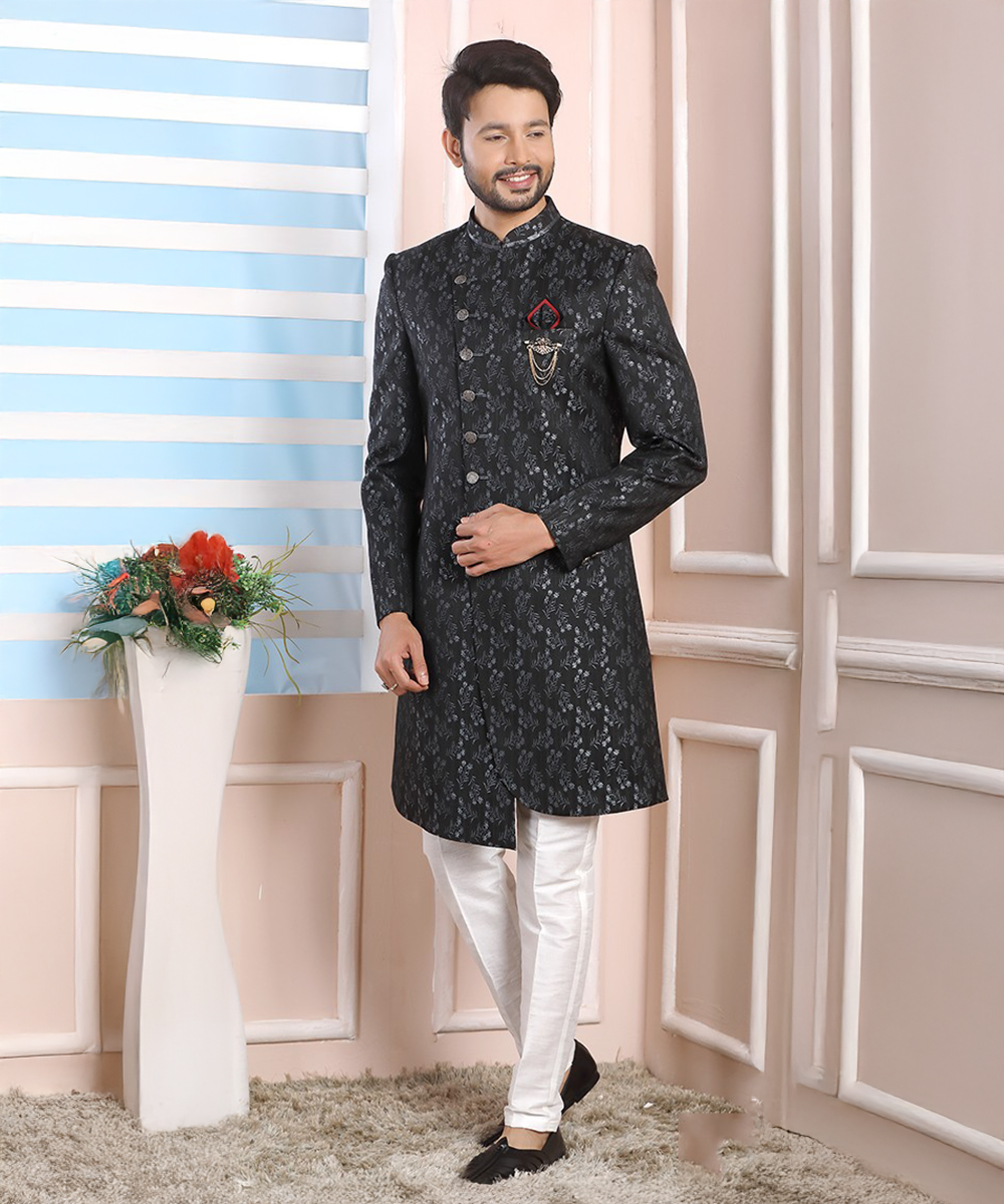 Schwarzes Luxus Jacket mit floralen Prägungen Desiwear
