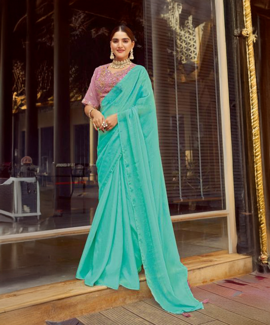 Türkisfarbenes Saree mit fliederfarbener Bluse