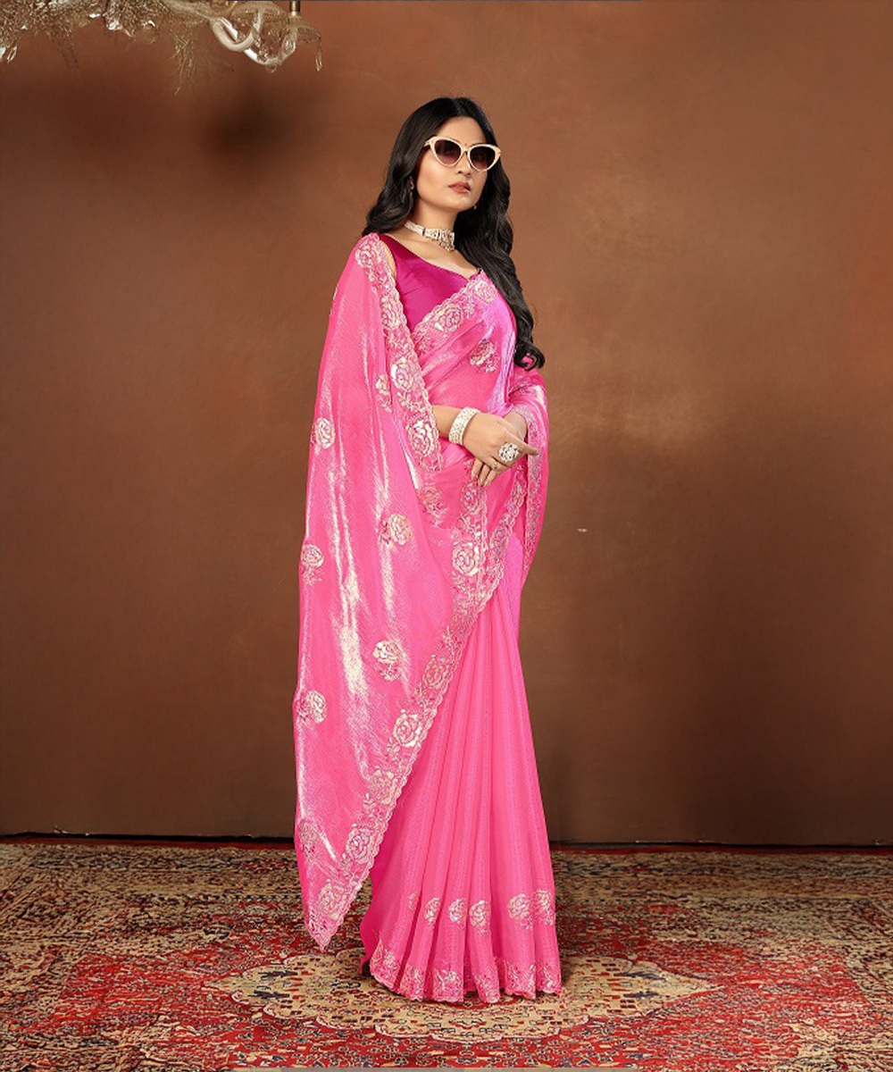 Pinker Saree mit floraler Stickerei