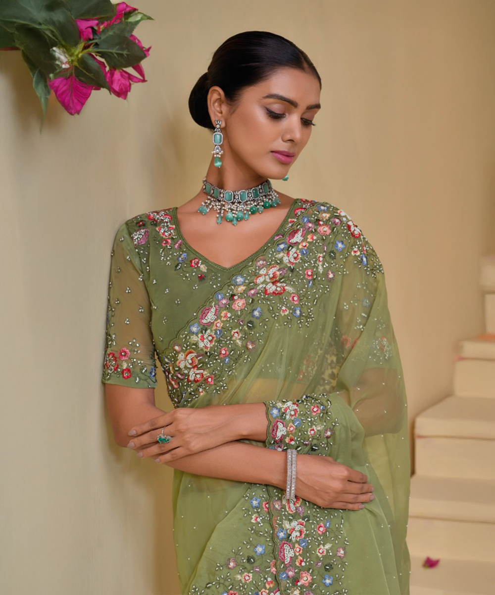 Pista Saree