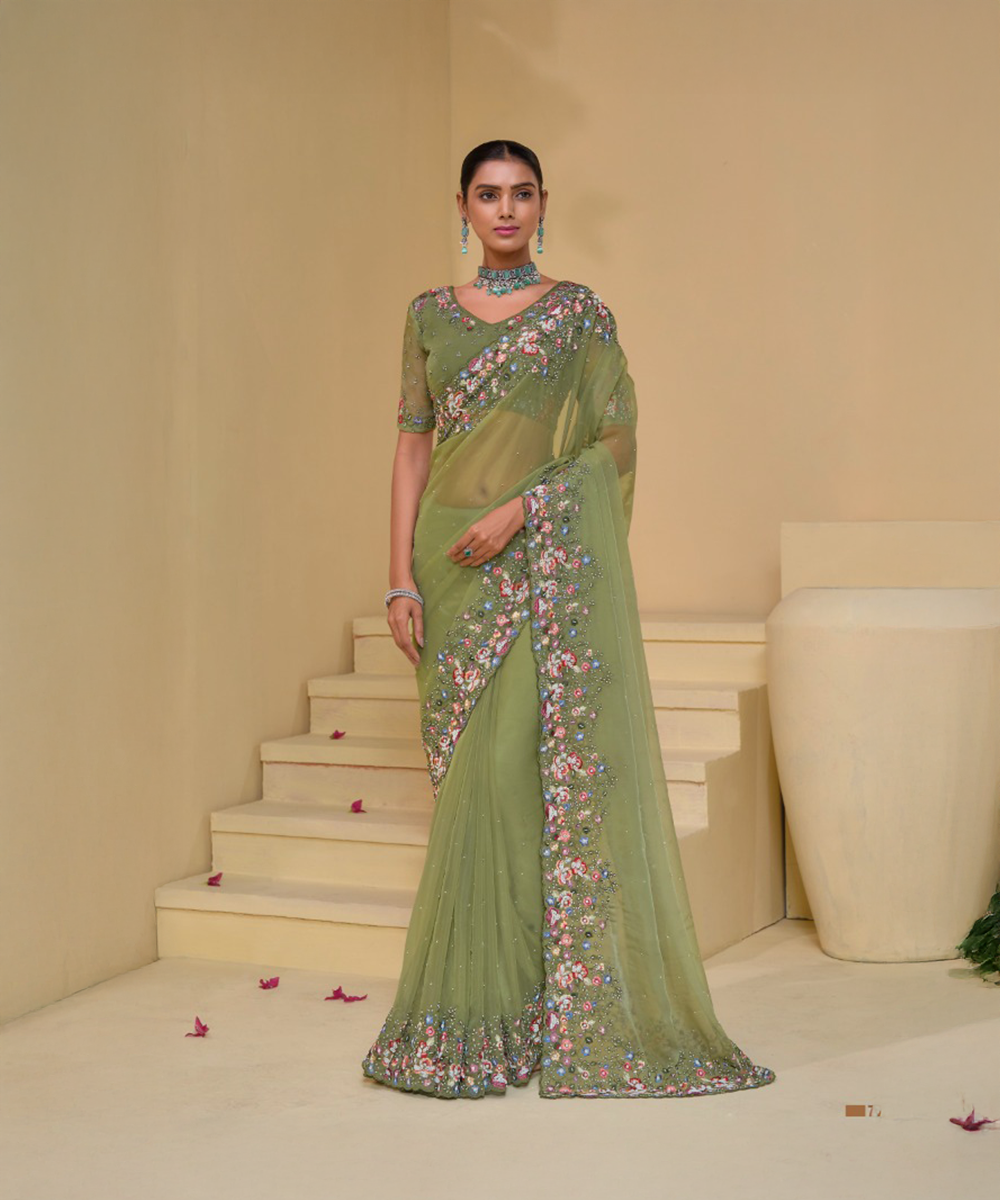 Pista Saree